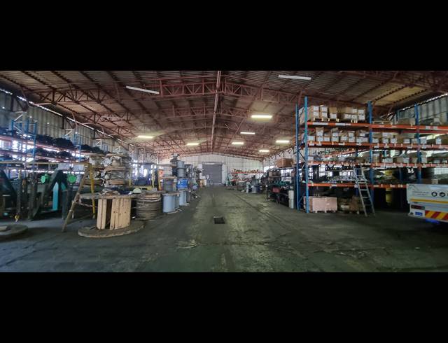 2,709M² WAREHOUSE FOR SALE IN JACOBS